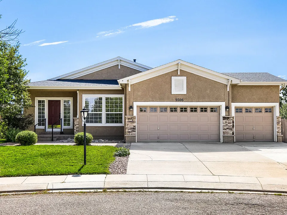 9506 Hollydale Ct
