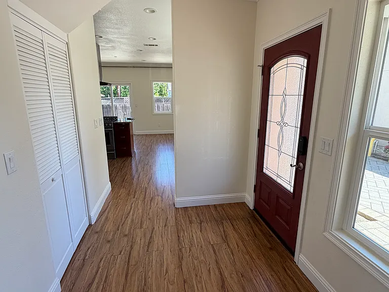 3511 Olsen Dr — Photo 5