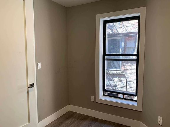 3rd image of 234 E 116th St APT 16