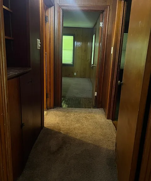 1910 Oaklawn Dr — Photo 14