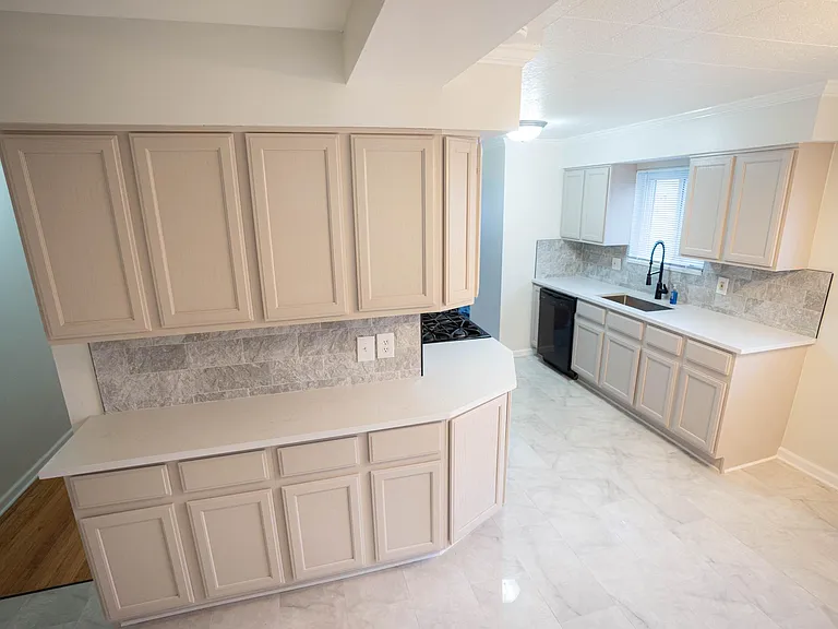 22516 Socia St — Photo 23