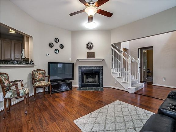 5th image of 11668 Lenox Ln