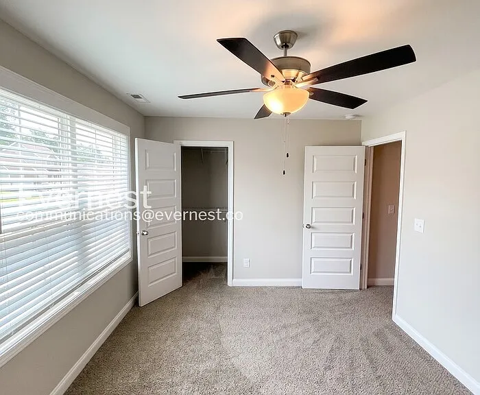 1267 Kendall Dr — Photo 11