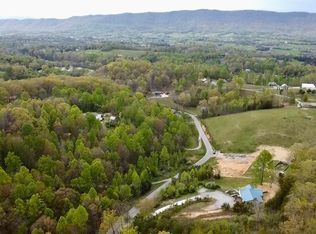 1405 Glade Springs Rd, La Follette, TN 37766