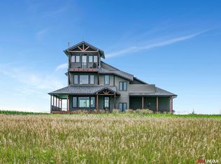 1015 E Rd, Palmyra, NE 68418