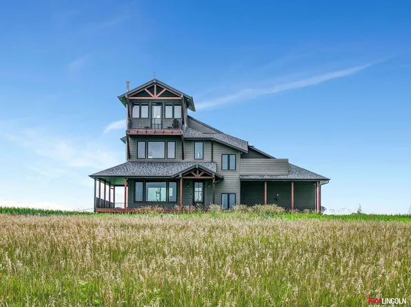 1015 E Rd, Palmyra, NE 68418