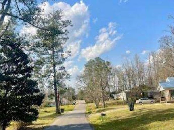 930 Ridgeway St, Thomasville, AL 36784
