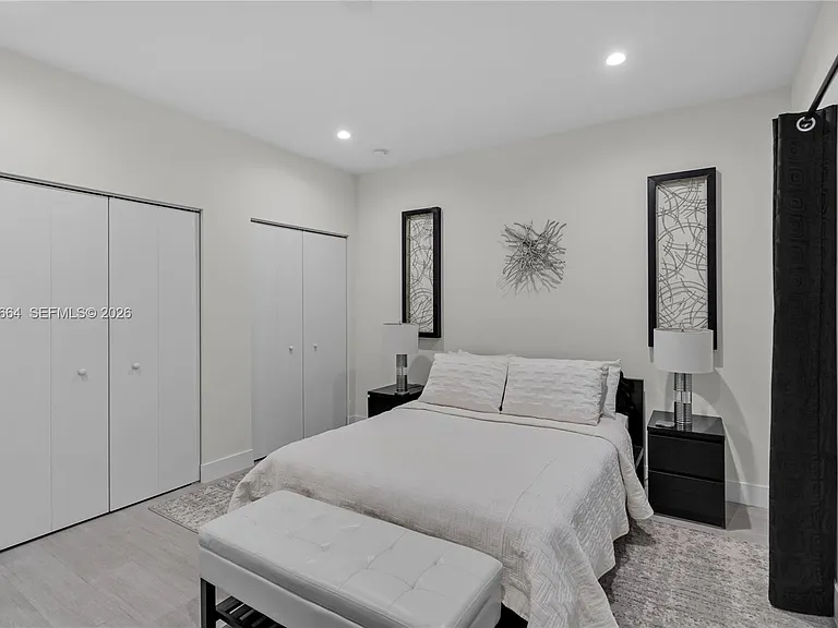 1786 SW 9th St #1 — Photo 8