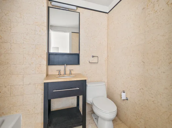 44-27 Purves Street image 8 of 10