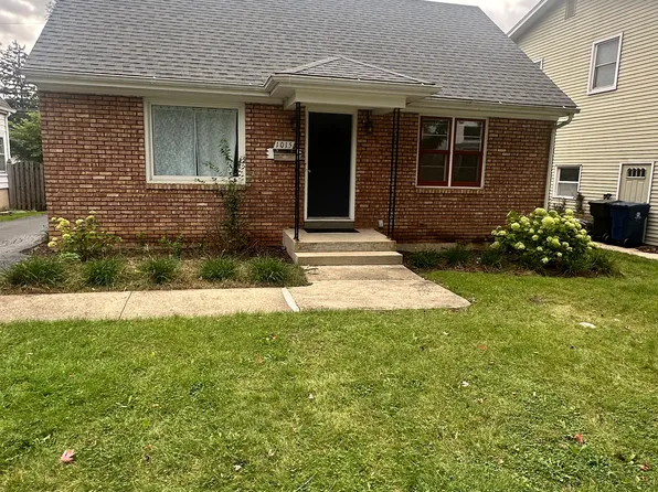 1015 N Main St, Naperville, IL 60563