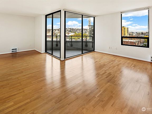 3rd image of 2621 2nd Avenue #1203