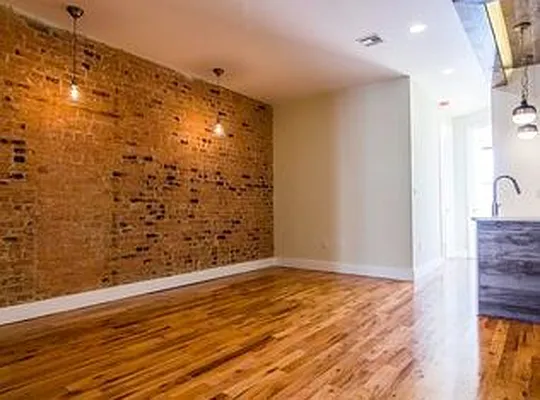 Rented by City View Living | media 21