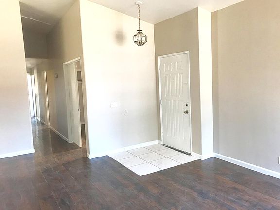 3rd image of 25579 Cedarbrook Ave