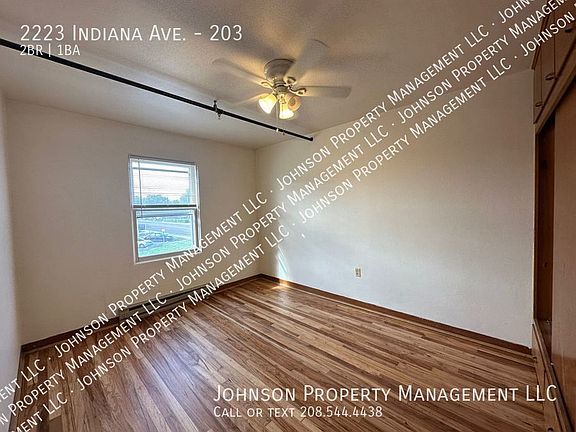 4th image of 2223 S Indiana Ave #203