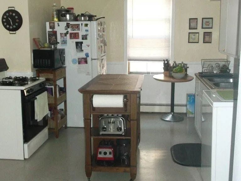 84-86 Castle Ave #2 — Photo 7