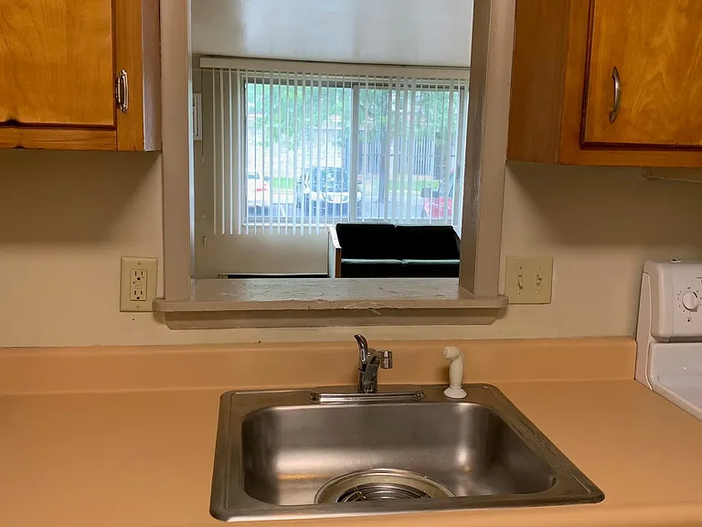 200 Highland Ave #101 — Photo 7