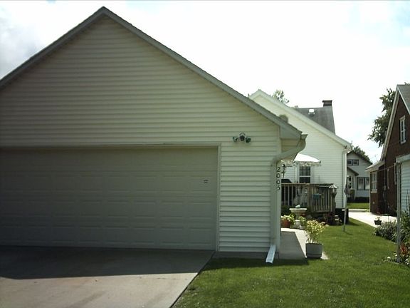 2nd image of 2005 W Kellogg Ave