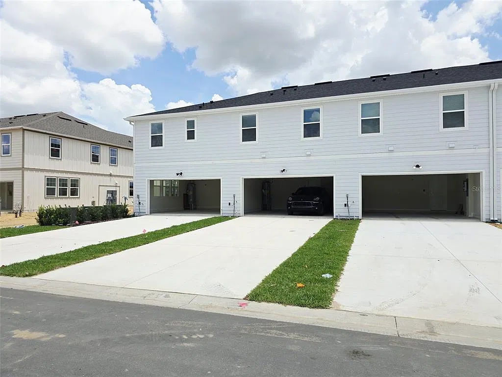 3 bed, 2.5 bath, 1553 sqft, $2,850 — Photo 2