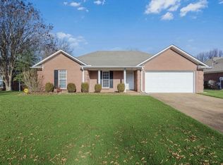 17 Castlegate Dr, Jackson, TN 38305