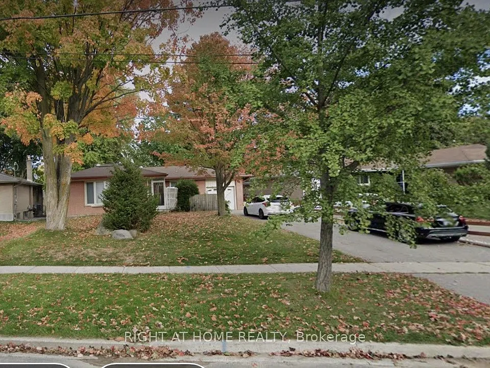 11 Galsworthy Dr #BASEMENT