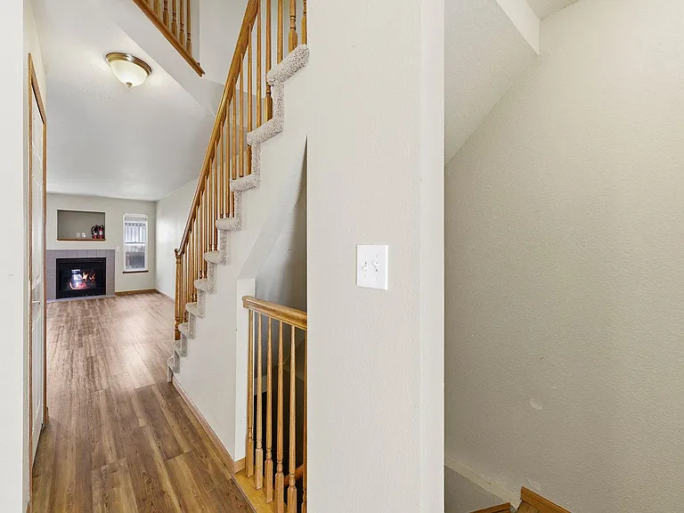 1637 Westbridge Dr #J2 — Photo 2