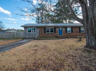 2 Cornell Dr, Jacksonville, NC 28546