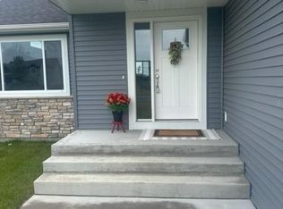 11411 Latham Ln, Chisago City, MN 55013