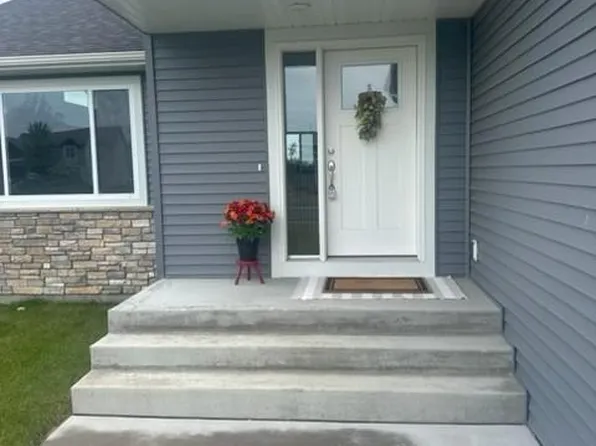 11411 Latham Ln, Chisago City, MN 55013