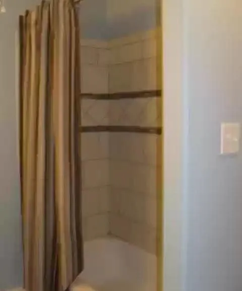 407 Allen St — Photo 13