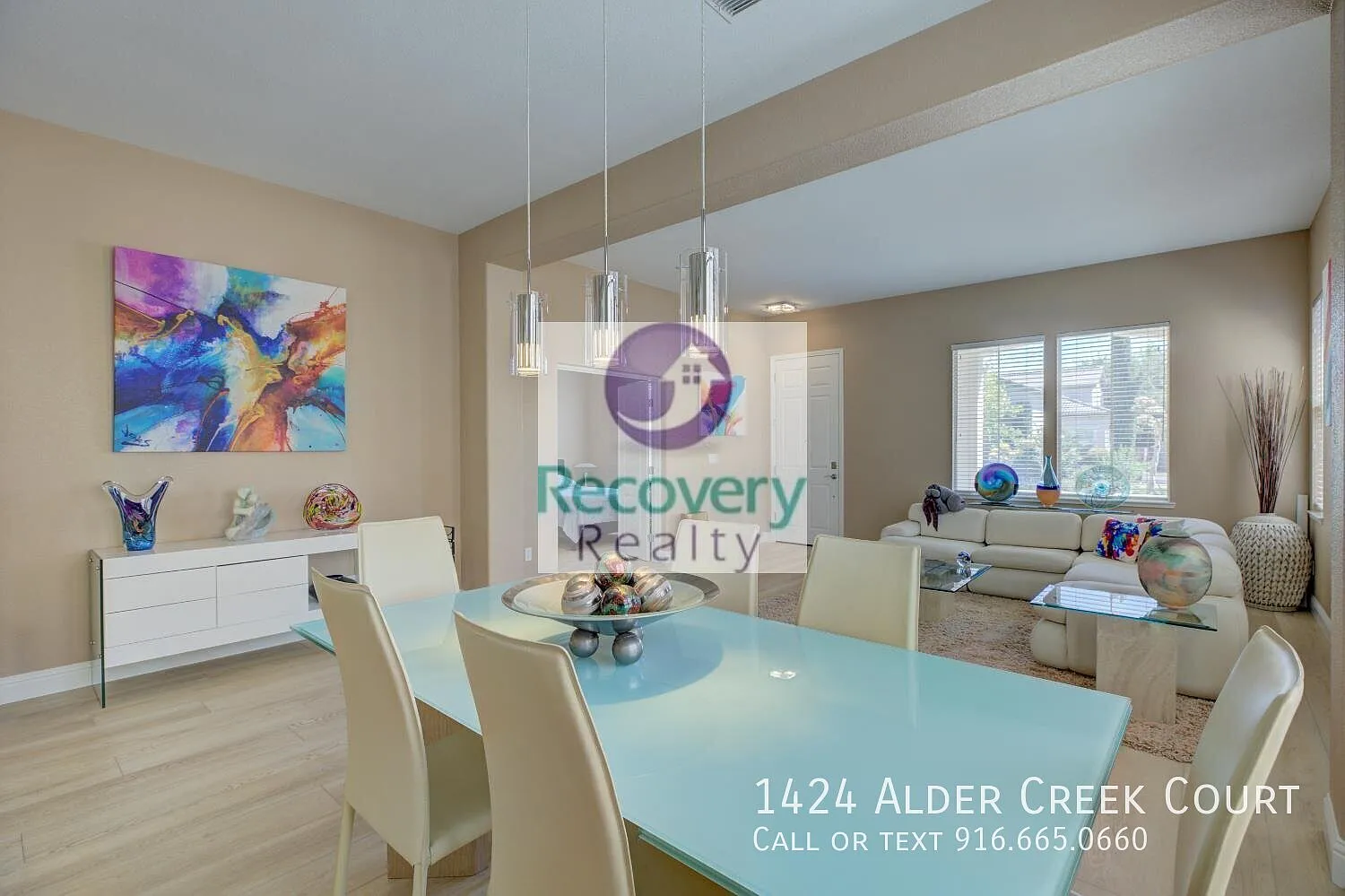 Rare Single Level Five Bedroom in 12 Bridges with Solar — Photo 4