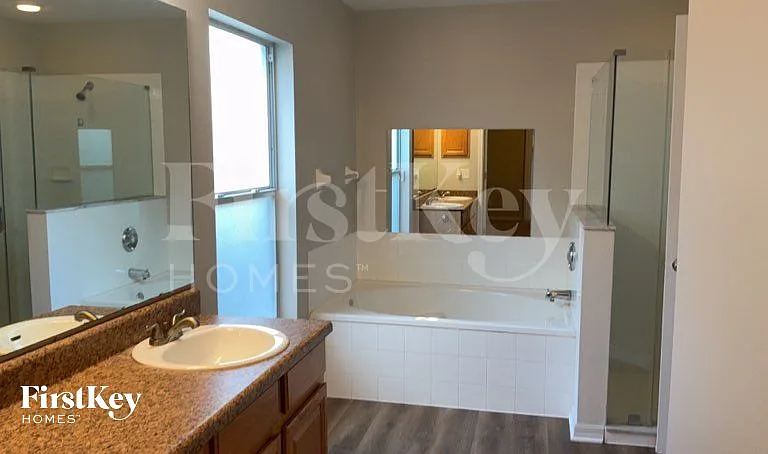 4129 Pacifica Dr — Photo 10