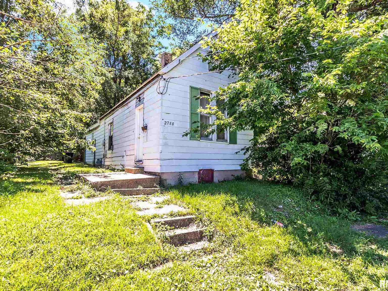 2710 W St, Peoria, IL 61605 Zillow