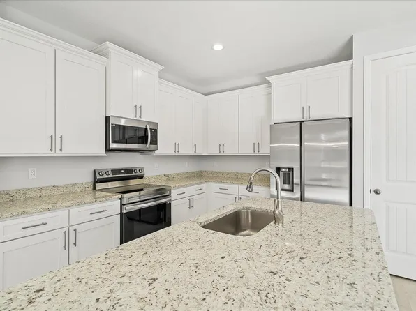 2750 SW Ann Arbor Road, Port St Lucie, FL 34953