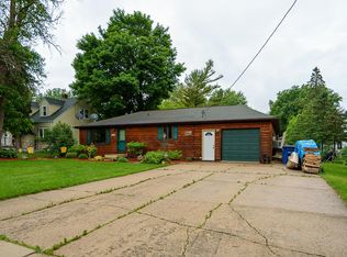 215 Lincoln St, Pulaski, WI 54162