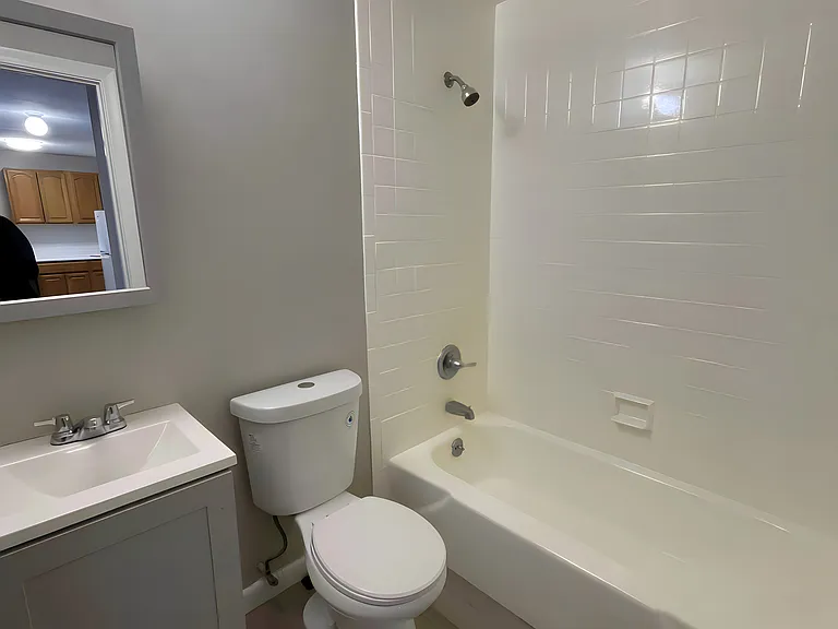 12-105 Willard St #104 — Photo 9