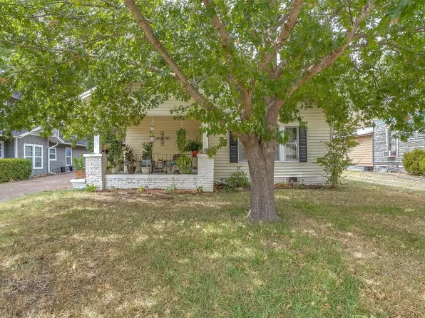 314 S Waco St, Weatherford, TX 76086