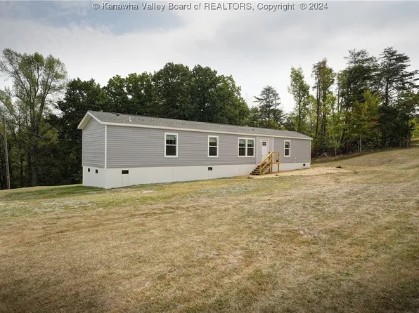 2134 Dry Ridge Rd, Milton, WV 25541