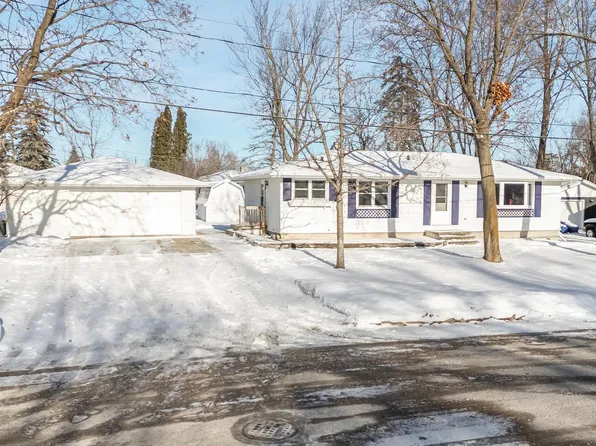 800 Maple St, Winneconne, WI 54986