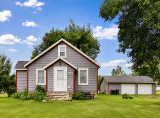 617 E Minnesota Ave, Randall, MN 56475
