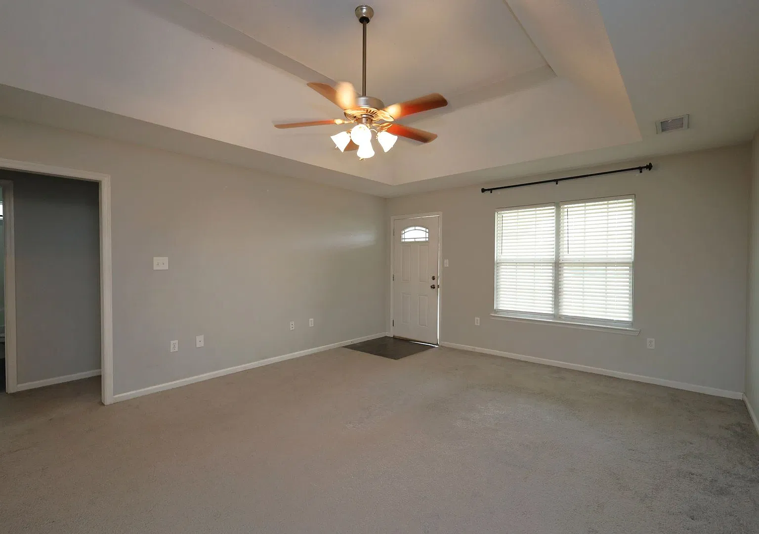 5080 Branch Point Dr — Photo 3