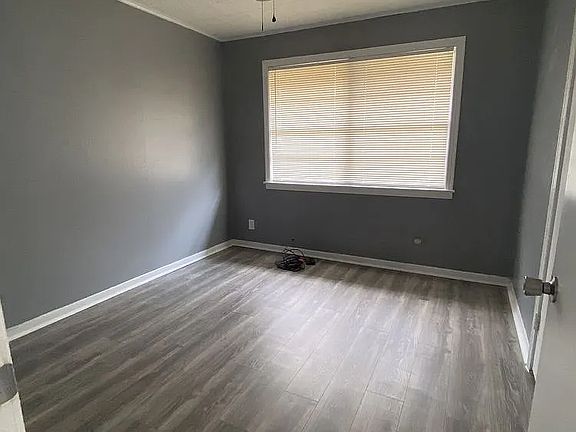 4th image of 4811 Kent Ave