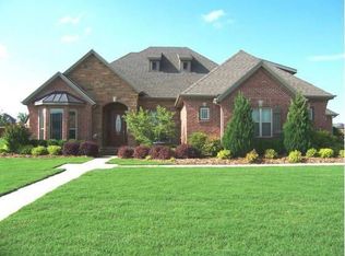 3631 N Hayfield Cir, Fayetteville, AR 72704