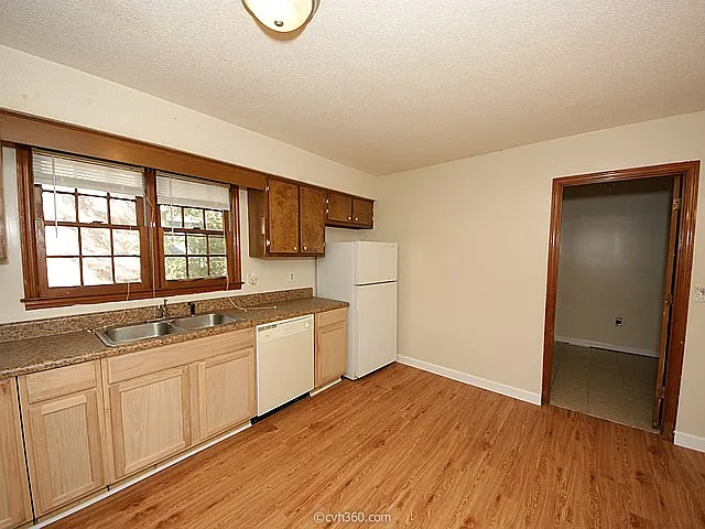 115 Roberta Dr #B — Photo 3