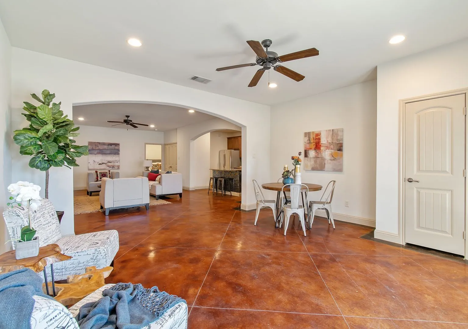 ** Move In July 25th 2027 $5500 ** 5 Bed 3 Bath ** 1 Minute Walk To Tcu Campus ** — Photo 4