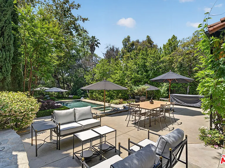 760 S San Rafael Ave — Photo 7