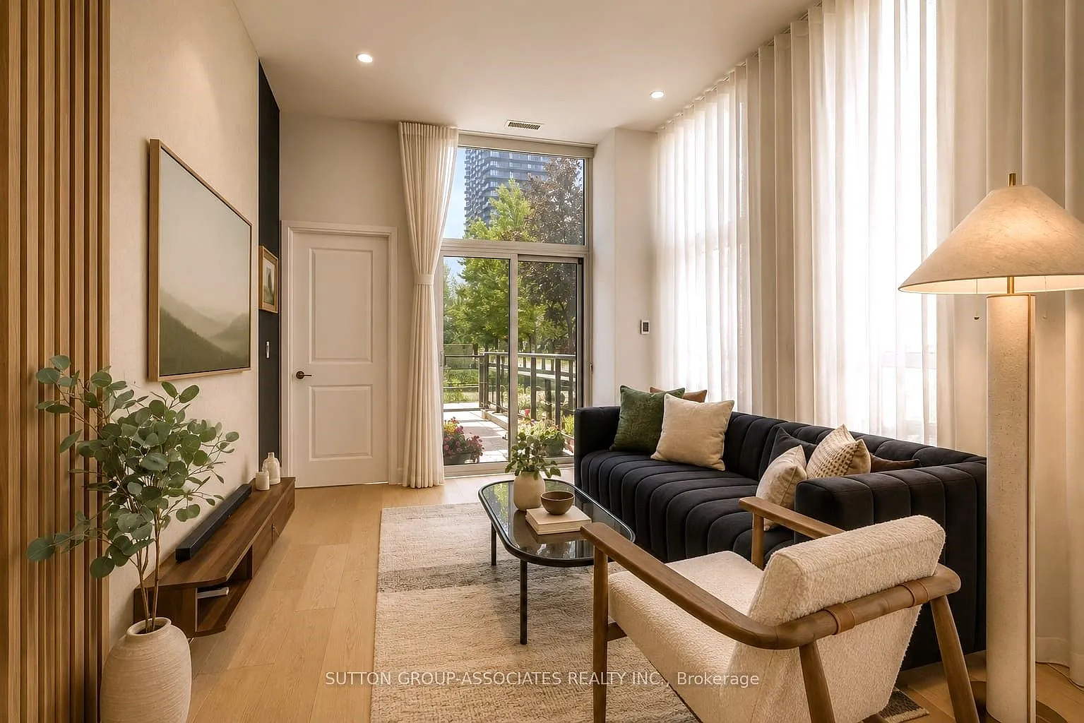 3 bed, $3,300 — Photo 1
