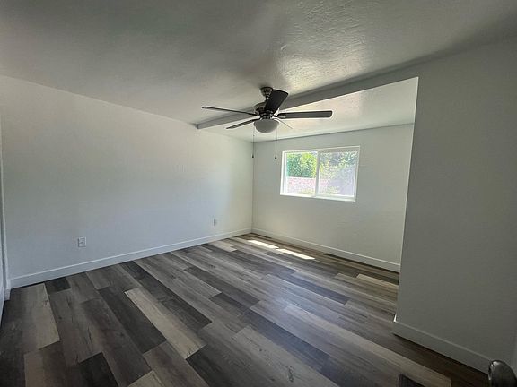 3rd image of 1015 W University Dr #2