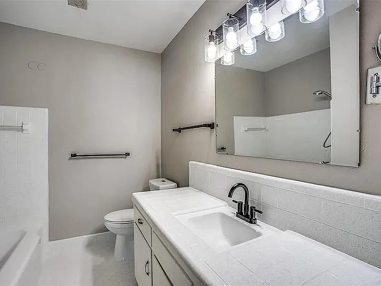 2322 Ansbury Dr — Photo 19