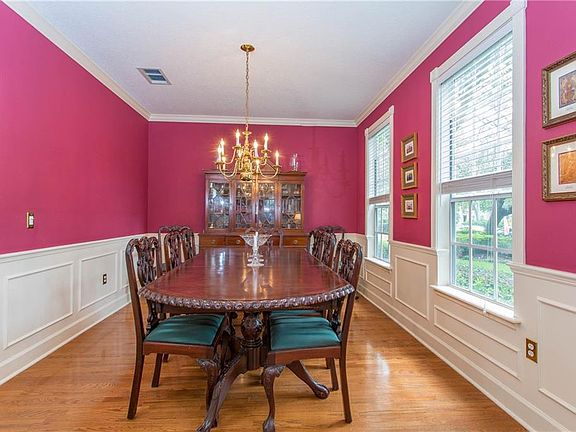 4th image of 2892 Old Castle Dr
