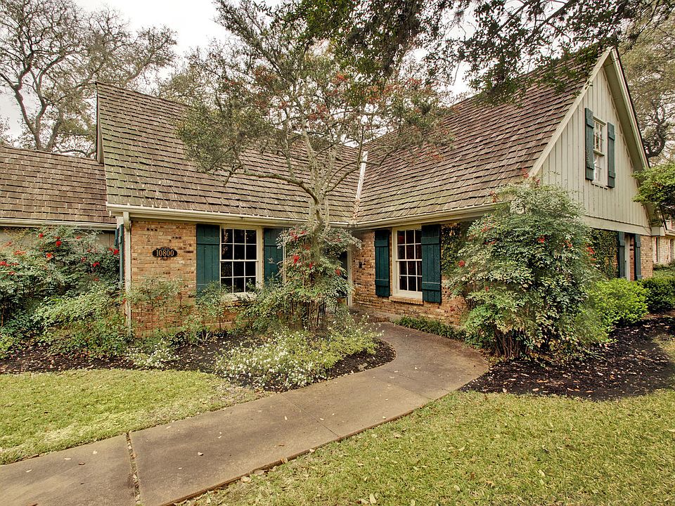 1st image of 10800 Plumewood Dr